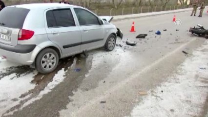 Otomobil Bisikletle Çarpıştı: 2 Ölü, 1 Yaralı