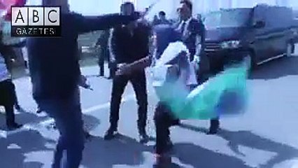 İşçiler Bakanın önünü kesti: Şeker Fabrikalarının satışına protesto