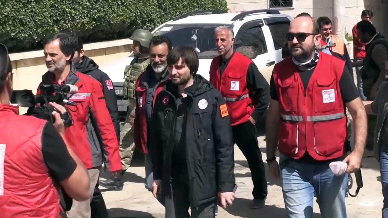 AFAD ve Türk Kızılayından Afrin halkına yardım
