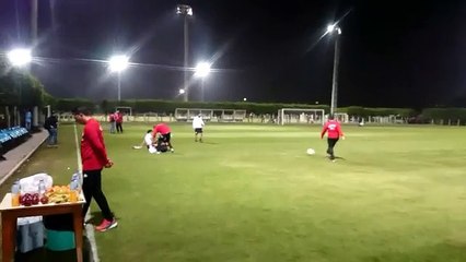 عبد الله السعيد يخضع للكشف الطبي في مران المنتخب (فيديو)