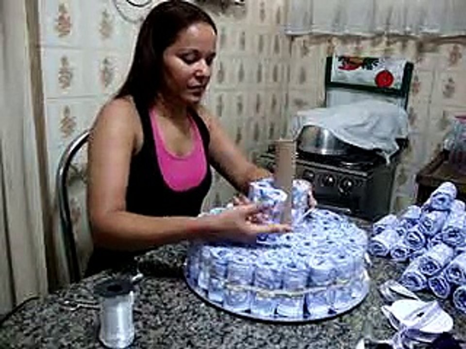 Como fazer um Bolo de fraldas !!!
