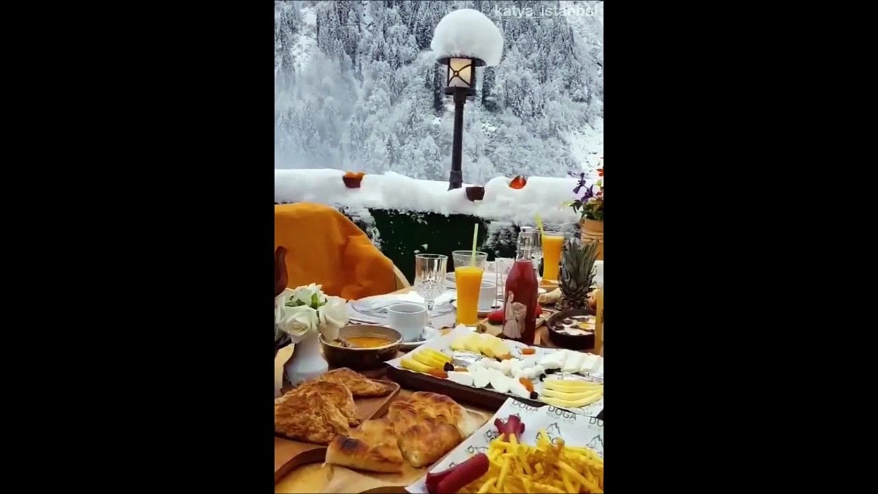 Prendre son petit dejeuner dans cet endroit merveilleux... Alpes Suisses