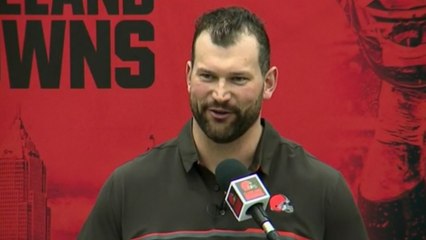 Joe Thomas thanks Browns GMs, coaches: You're going to help make my book 'a bestseller' someday
