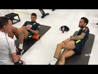 Seleção Brasileira: trio do PSG desembarca e segue para academia