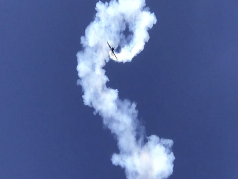 PLANES CAN DO THIS? Brad Wursten's power addiction airshow at Luke Days 2018 - ABC15 Digital