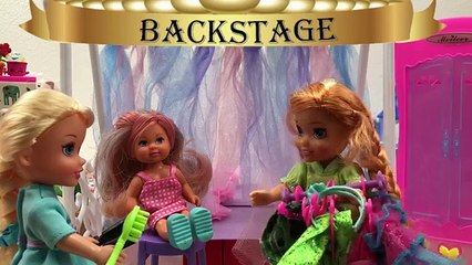 Elsa and Anna help Evi with her fashion show - Evi Fashion show