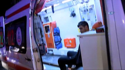 Ümraniye'de iki grup arasında bıçaklı kavga: 5 yaralı