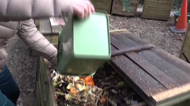 En ville, pour limiter les déchets, il faut composter (et c'est possible)