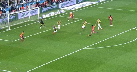 Son Dakikada Golü Kaçıran Tolga Ciğerci: Top Ters Ayağıma Geldi