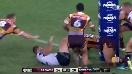NRL - Le joueur des Cowboys se prend le poteau en voulant marquer