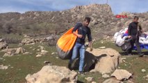 Şırnak-Çatışmalarla Anılan Namaz Dağı'nda Paraşüt Keyfi