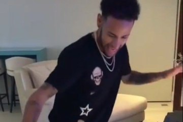 Neymar s'amuse à danser, ce qui ne va plaire au PSG