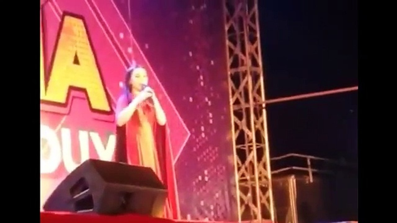 Công an vào cuộc vụ khán giả "tố" mất vàng trong sô diễn của Phi Nhung