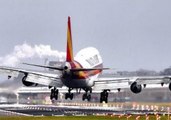 Crosswinds Make for Some Tricky Landings at Amsterdam Airport