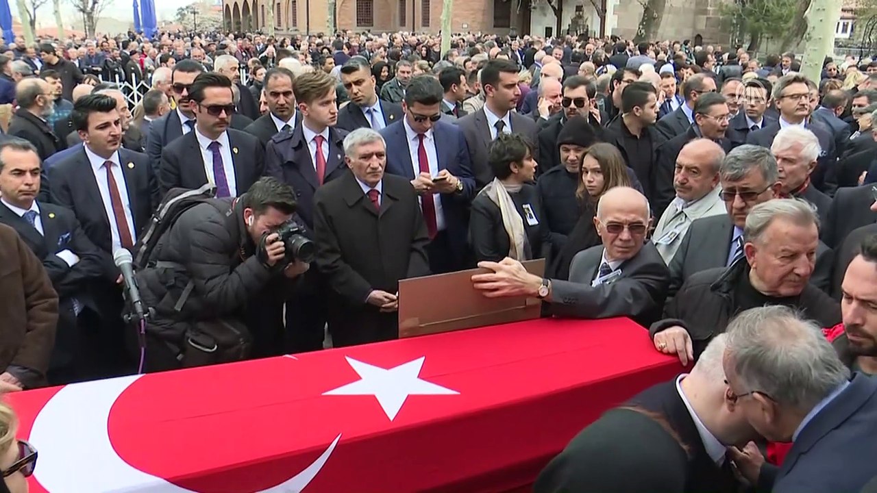 Eski bakanlardan Hasan Celal Güzel'in cenaze namazı (3) - ANKARA