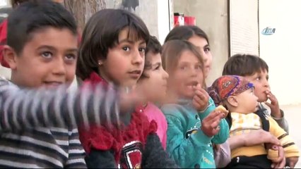 ÖSO, Afrinli Çocuklara Tatlı İkram Etti - Afrin Zaferi