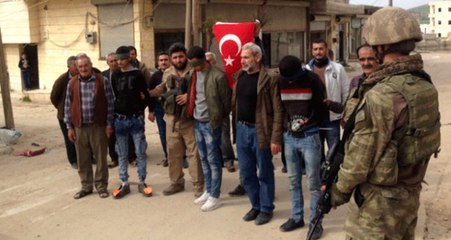 Afrin Halkı, Teröristleri Mehmetçik'e Böyle Teslim Etti