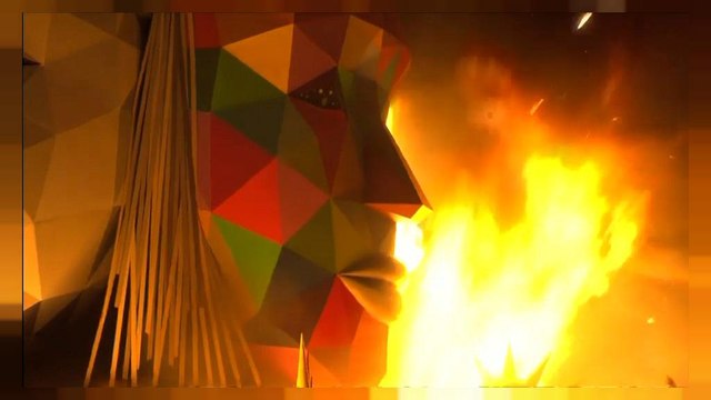 Valencia despide una de sus fallas más innovadoras y coloristas