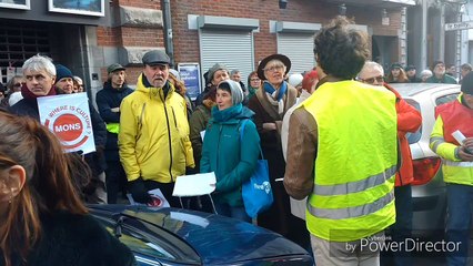 Mons - manifestation devant le Plaza Art - les réactions