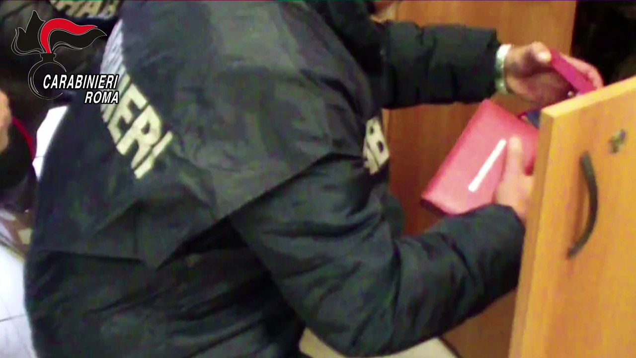 Stroncata banda di rom che svaligiava appartamenti e ville. 21 in manette