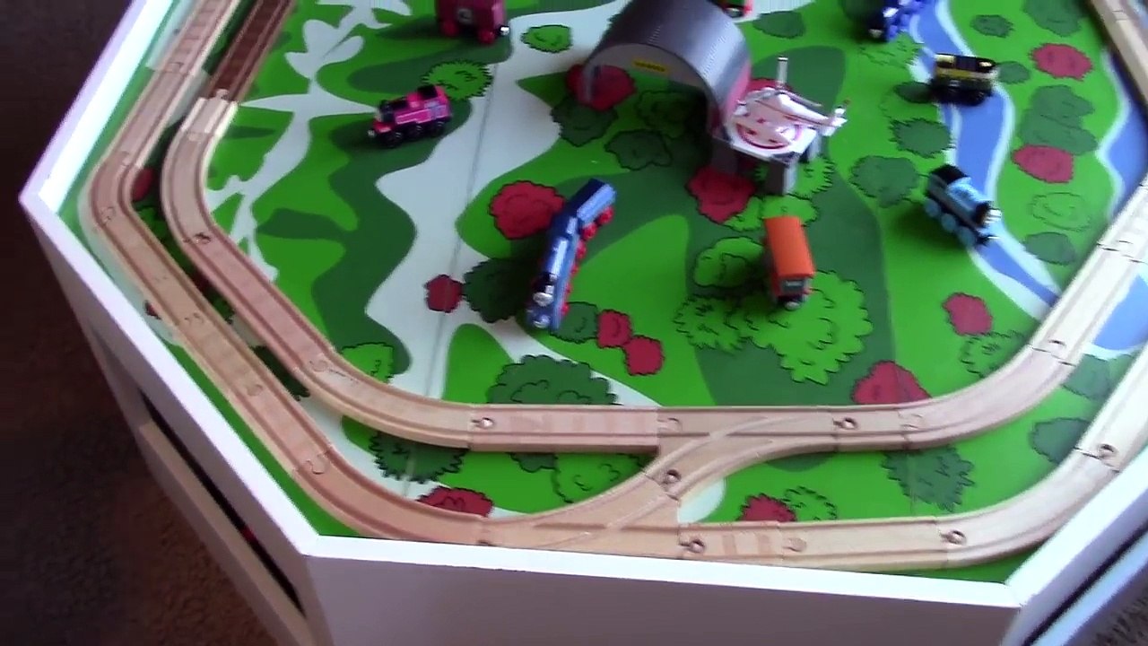 Brio Trains Pull Thomas and Friends The Great Race Wooden Railway Engines! Playing with Trains!
