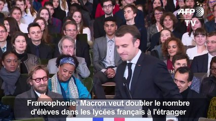 Francophonie: Macron célèbre "les profs de français, ces héros"