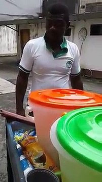 3 Veces le han decomisado la mercadería a este vendedor ambulantes de jugos