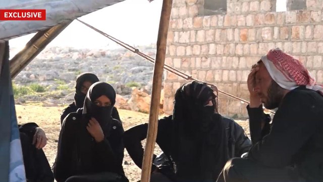 قتلى وجرحى باستهداف مخيم للنازحين بريف إدلب