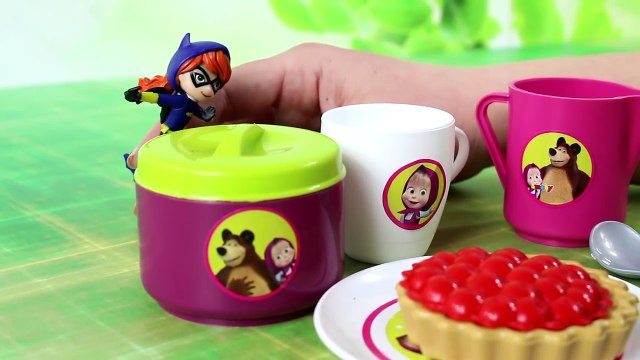 Porwanie - DC Superhero Girls & Masza i Niedźwiedź - Bajki dla dzieci