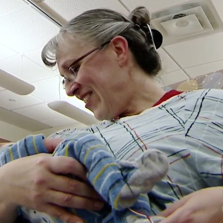 ‘Volunteer Cuddlers’ Helping Babies Born To Drug-Addicted Moms