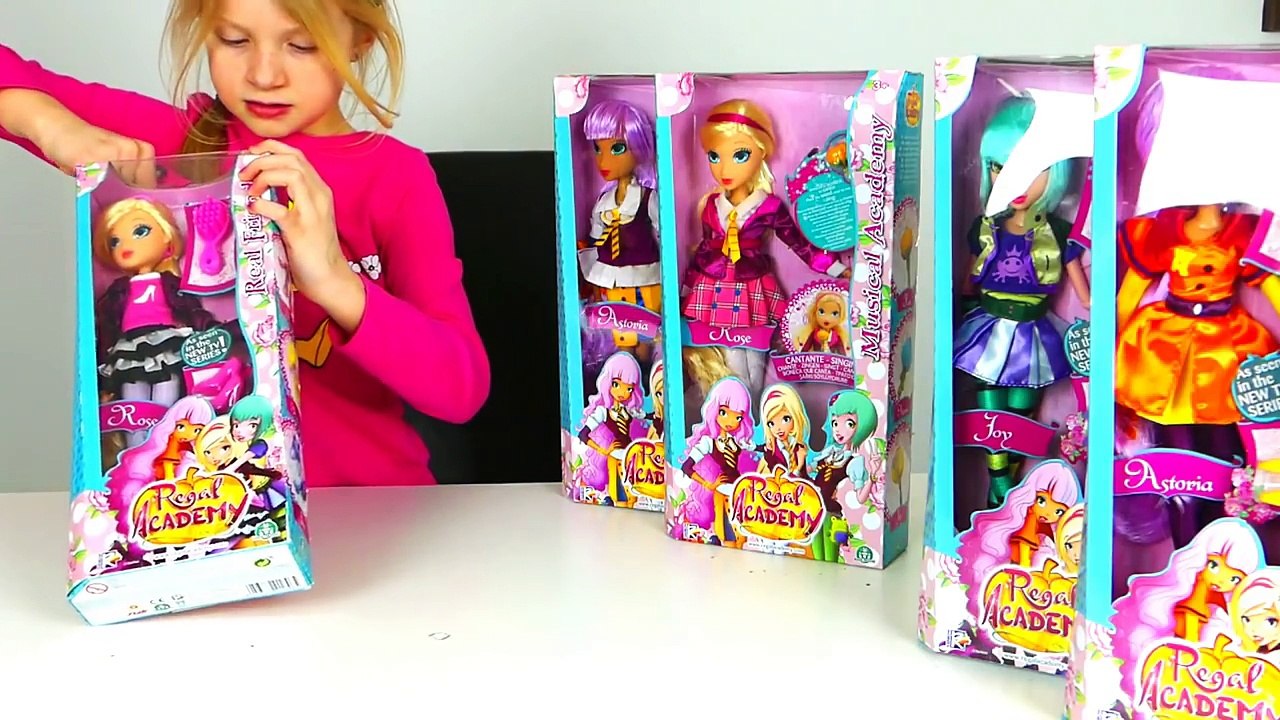 Poupée du dessin animé  REGAL ACADEMY  Interactive