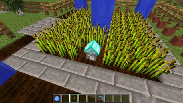 PopularMMOs Minecraft DIAMOND ORE HOUSE! (MINING INSIDE DIAMONDS!)