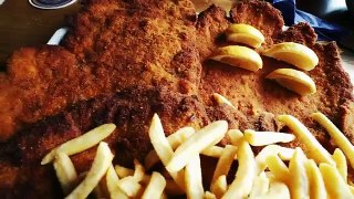 GIANT SCHNITZEL CHALLENGE