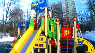 Прогулка с Беби Анабель во дворе на детской площадке! Солнечный зимний денёк! Видео для детей. 0+