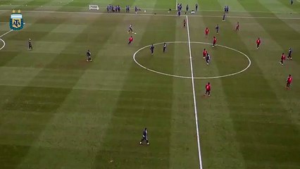 Le but exceptionnel de Lionel Messi à l'entraînement de l'Argentine