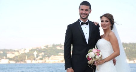 Berk Oktay'ın Eşinin "Kocam Beni Dövdü" Paylaşımı Hackerların İşi Çıktı