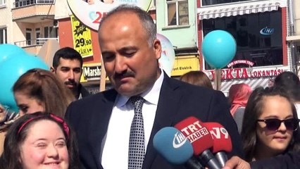 Down Sendromlular iyi dileklerini gökyüzüne bıraktı