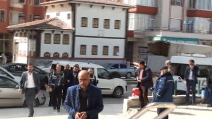 68 bin liralık altın çalan sahte polisler adliyeye sevk edildi