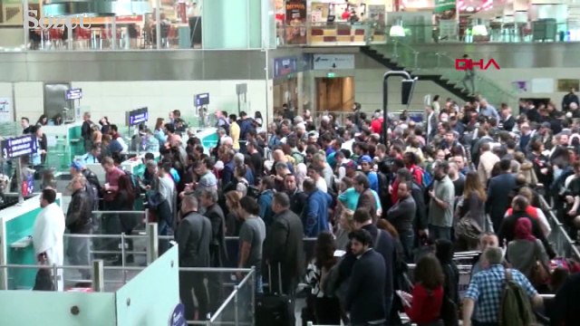 Atatürk havalimanında Polnet arızası Pasaport kuyruğu oluştu