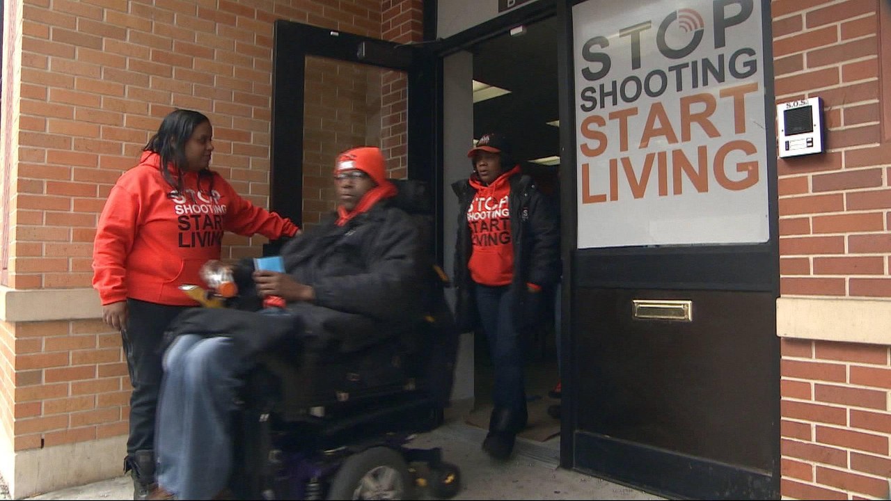 Community-based 'interrupters' help cut crime in New York