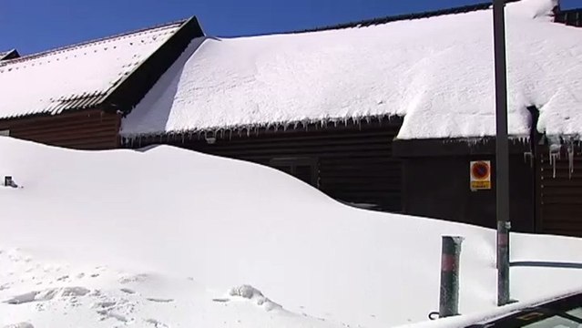 Hasta tres metros de nieve en Sierra Nevada