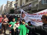 سلسلة بشرية لدعم الرئيس عبد الفتاح السيسي بالعجمي في الإسكندرية