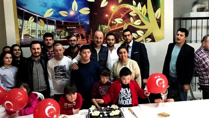 21 Mart Dünya Down Sendromu Gününde pasta kestiler