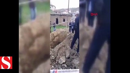 30 metre derinliğindeki obruk görenleri hayrete düşürdü