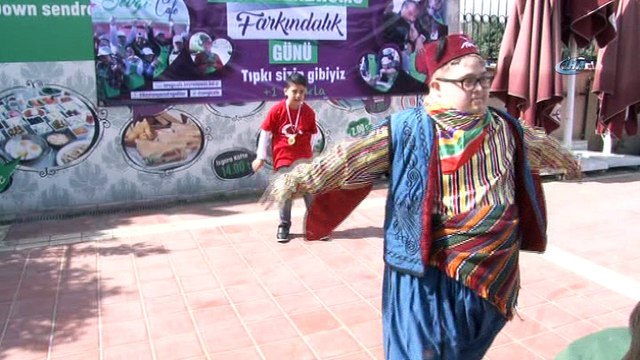 Bayrampaşalı Down Sendromlu Çocuklar Sevgi Cafe’de buluştu