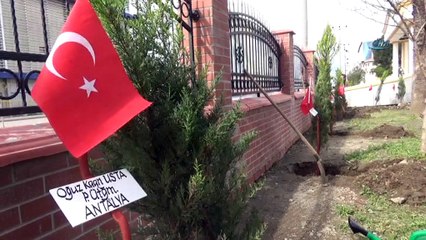 Öğrenciler, Afrin’de şehit düşen 46 Mehmetçik için 46 fidan dikti