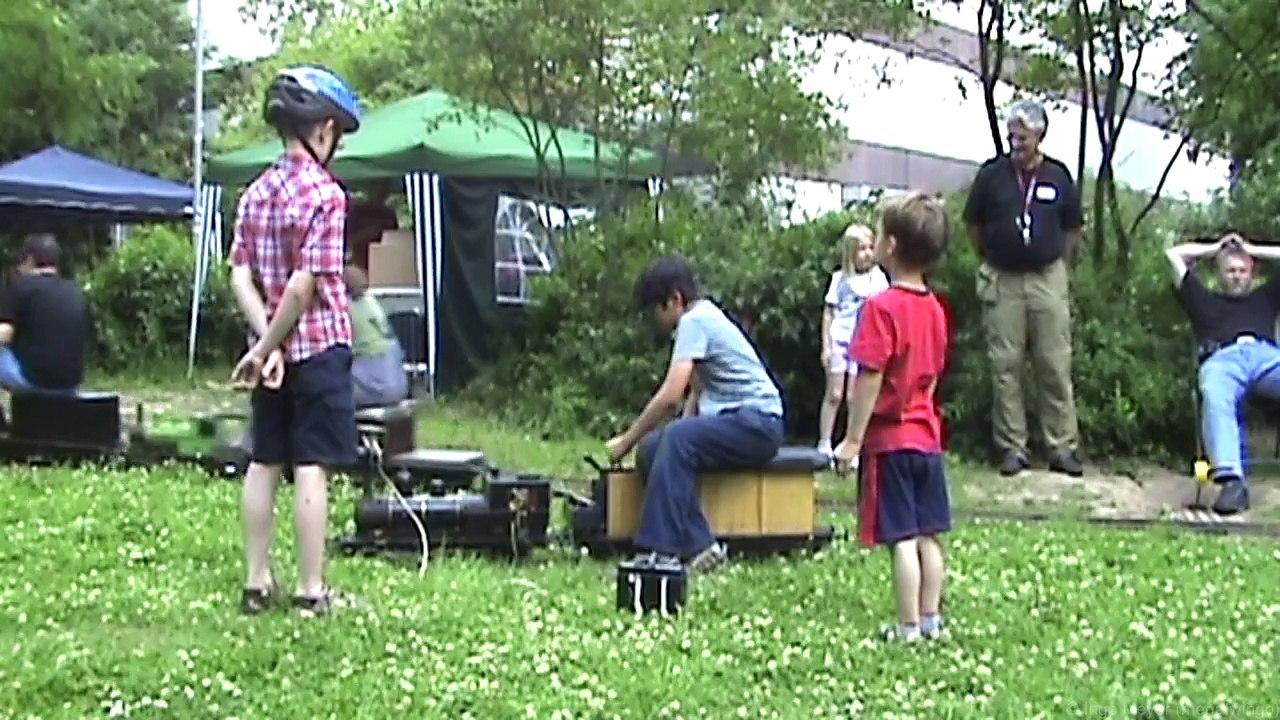 Echtdampf Livesteam Gartenbahn, Tigerli Benzol-Köf ,7 1:4 und 5 Zoll Gleise, Leverkusen 2009