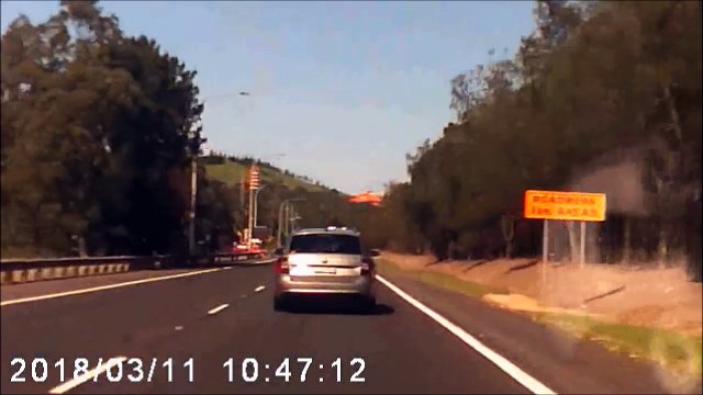 Il provoque un accident sur l'autoroute