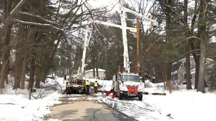 Descargar video: Power still being restored in Massachusetts after nor'easter