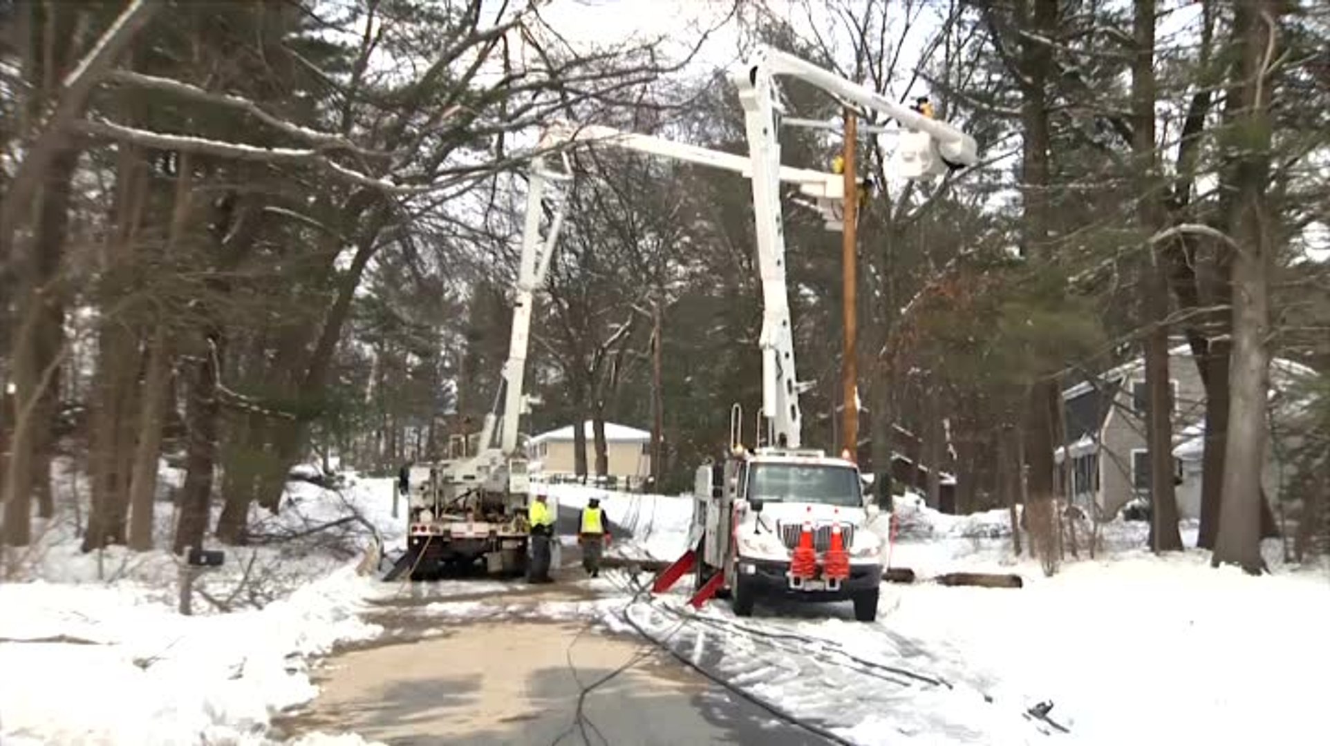 ⁣Power still being restored in Massachusetts after nor'easter